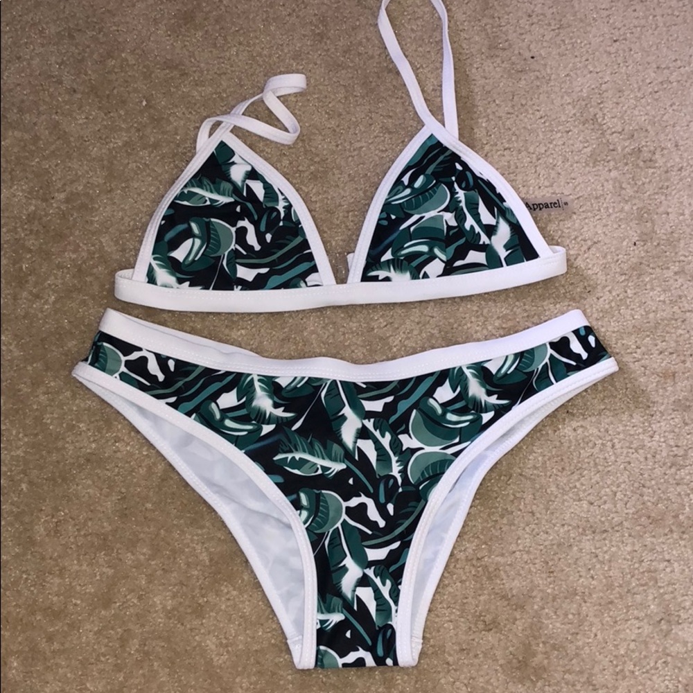 Cupsay Swimsuit - Size Small